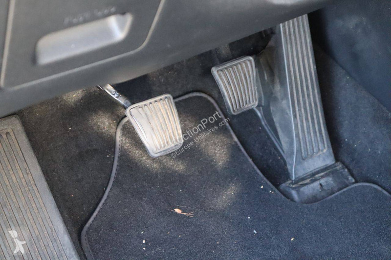 Véhicule utilitaire KIA