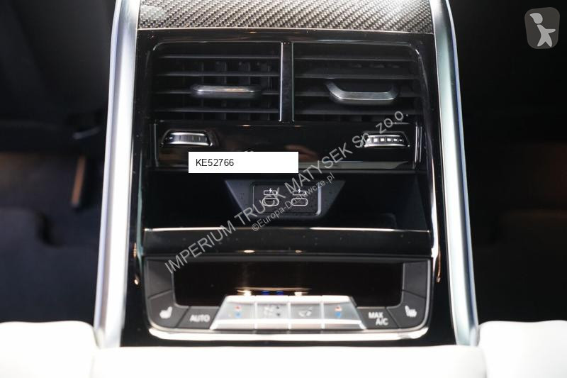Véhicule utilitaire BMW M8