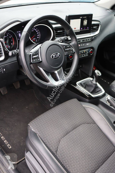 KIA  cee'd van