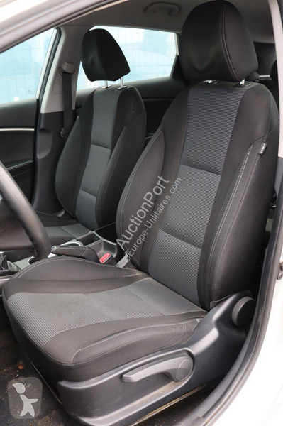 Hyundai i30 van