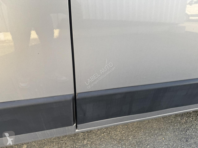 Véhicule utilitaire Opel MOVANO 3T5 L3H2 2.2...