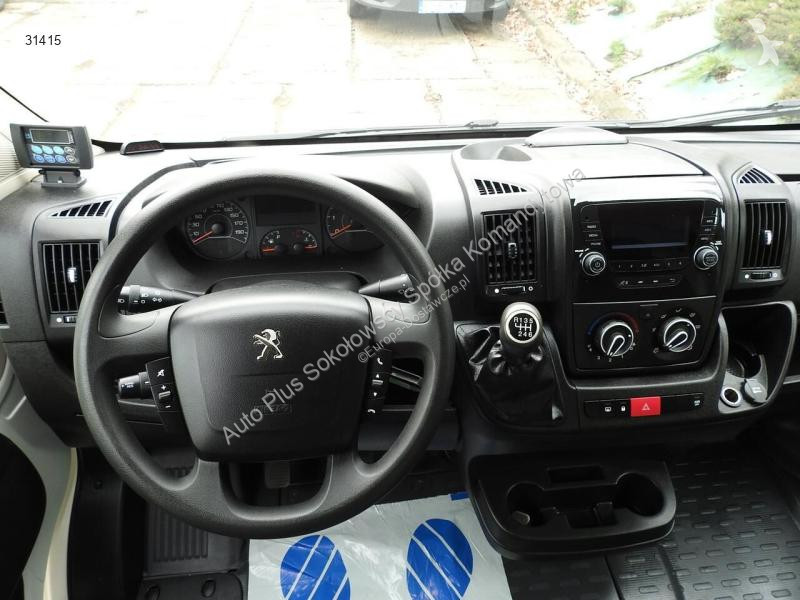 Autoutilitară Peugeot BOXER FURGON CHŁODNIA...