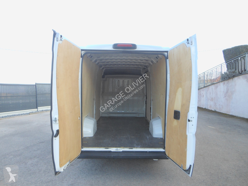 Véhicule utilitaire Peugeot 435 L4H2 2.2...