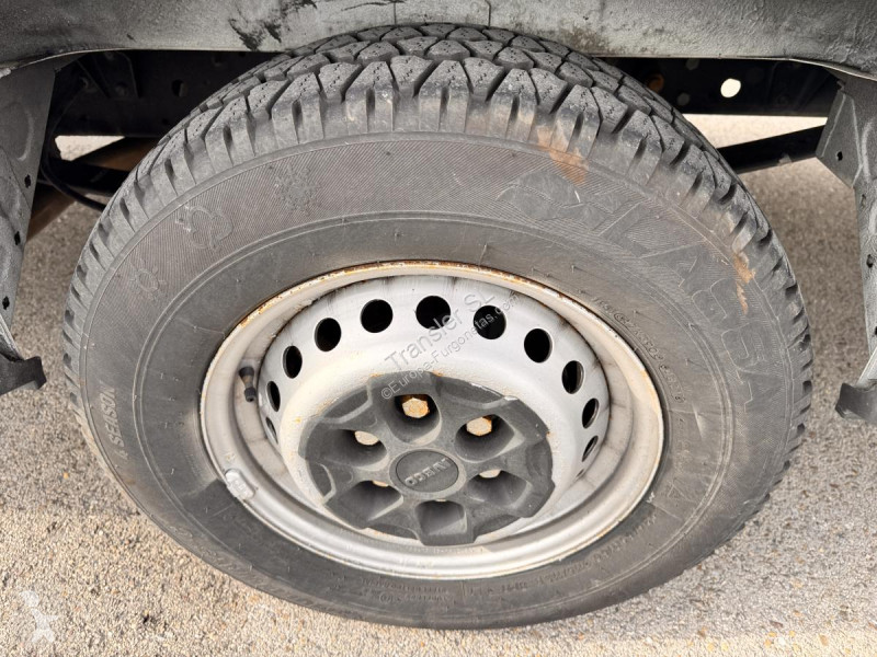 Furgoneta Iveco 35-S-14