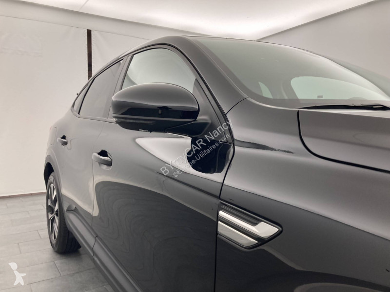 Autoutilitară Renault Arkana mild hybrid 140...
