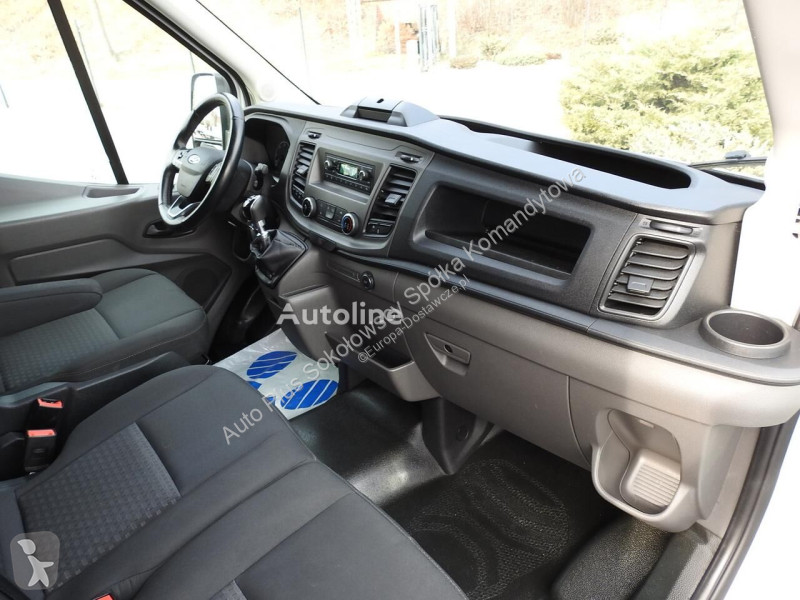 Véhicule utilitaire Ford TRANSIT  FURGON...