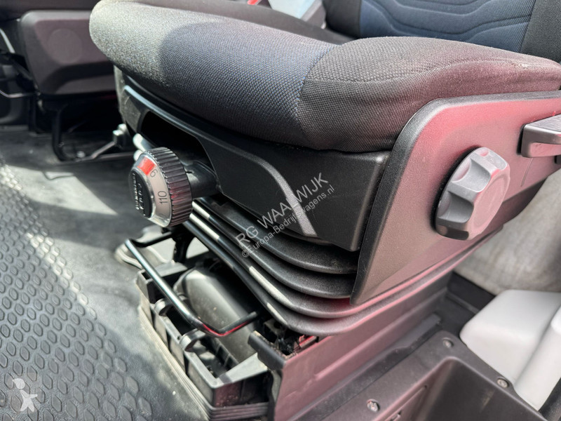 Véhicule utilitaire Iveco 35S14 APK 10-07-2026...