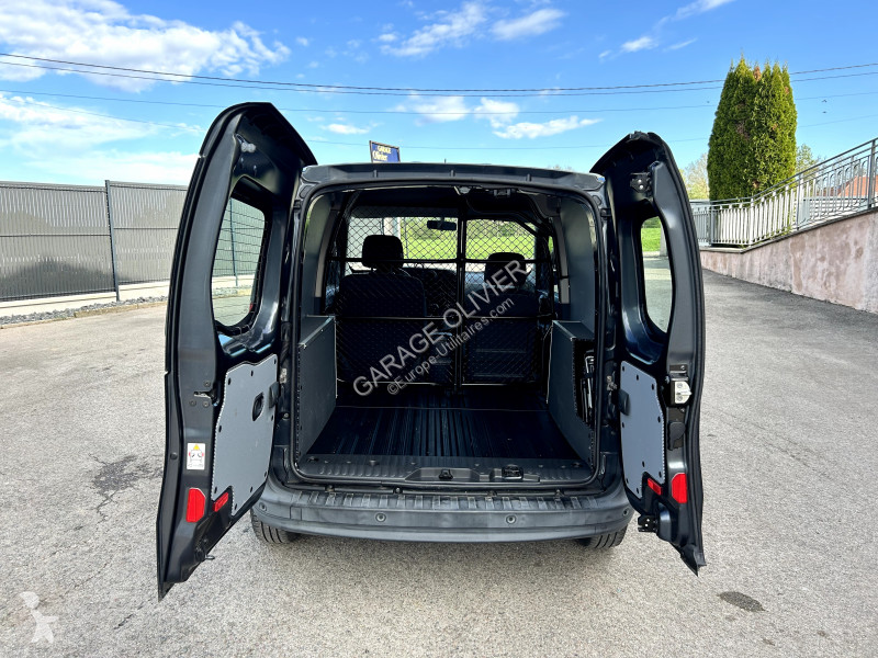 Véhicule utilitaire Mercedes Compact 109 1.5...