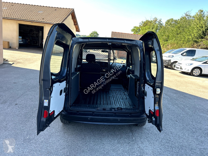 Véhicule utilitaire Mercedes Compact 109 1.5...