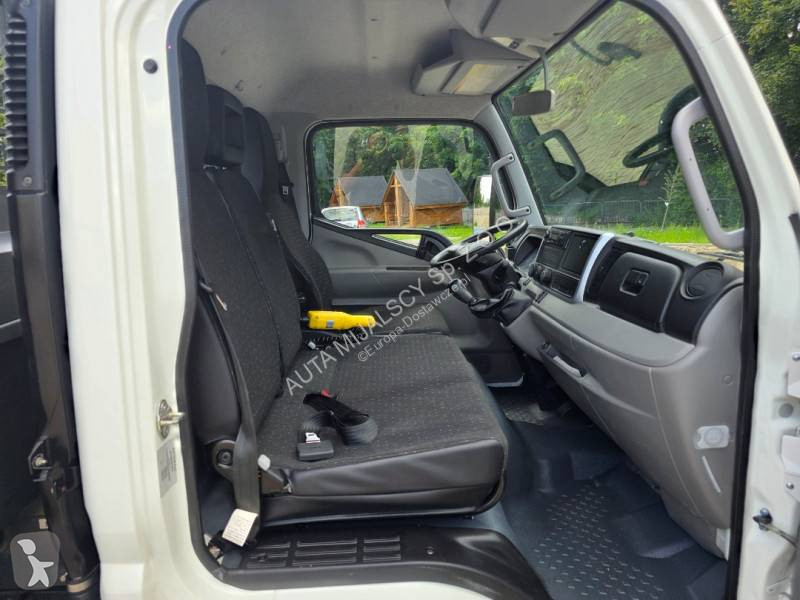 Véhicule utilitaire Mitsubishi Fuso