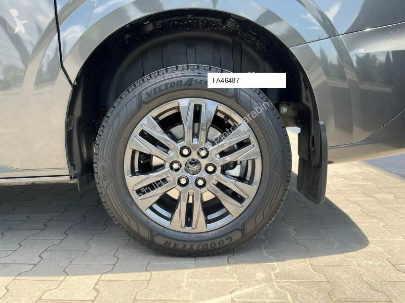 Véhicule utilitaire Ford TOURNEO CUSTOM...