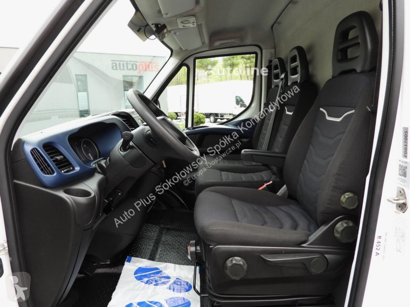 Veículo utilitário Iveco DAILY 35S14 FURGON...