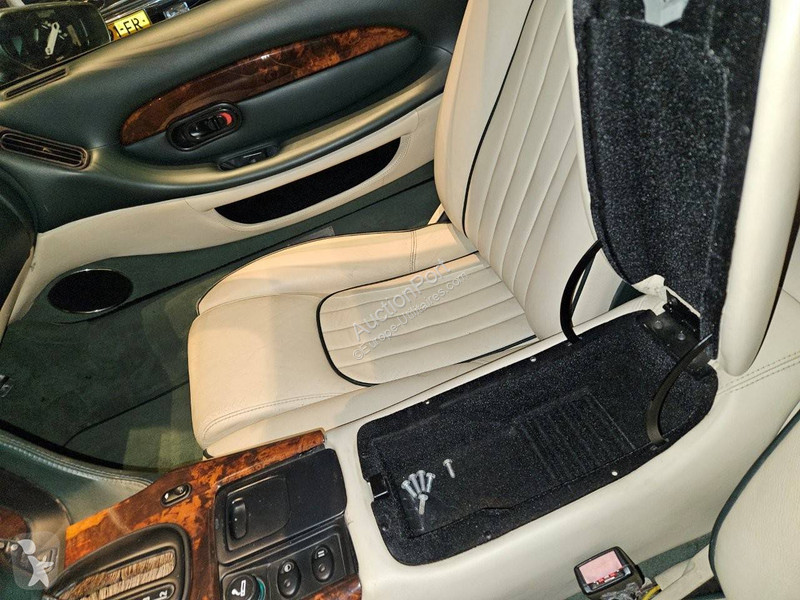 Furgoneta Aston Martin Automatic DB7