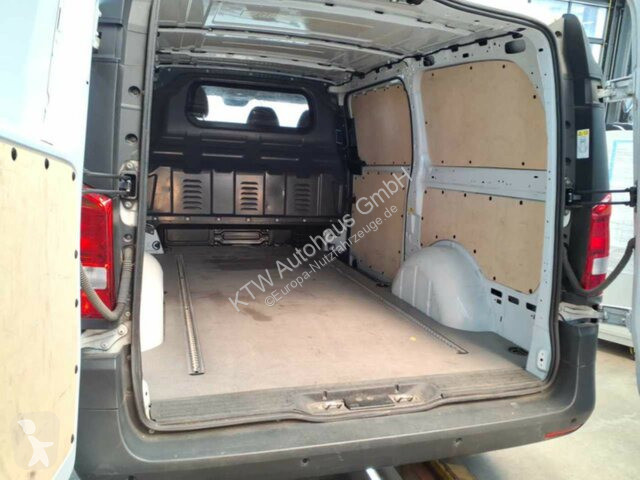 Furgoneta Mercedes Vito KA...