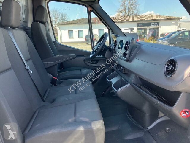 Užitkové vozidlo Mercedes 317...
