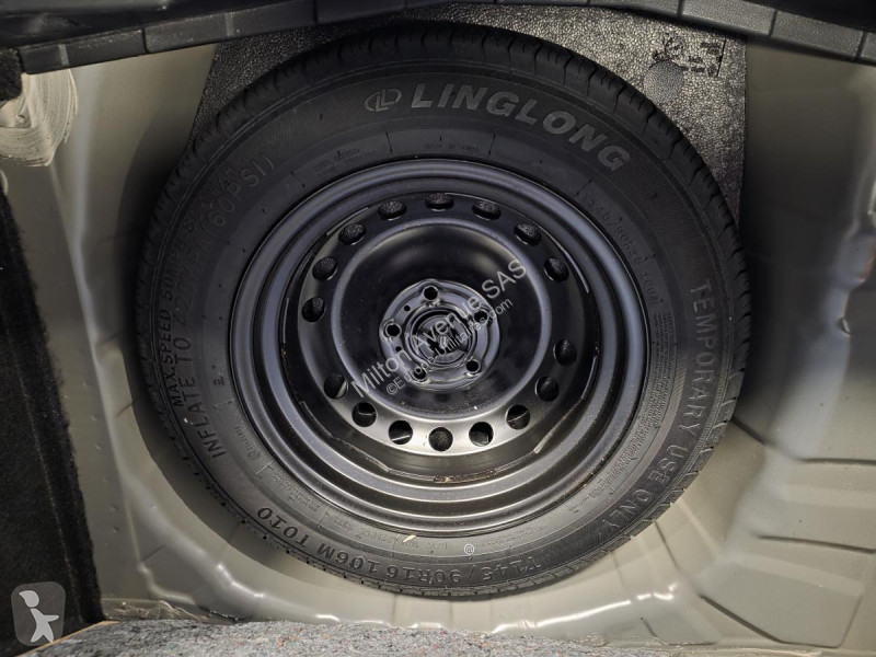 Samochód dostawczy Nissan JUKE 1.0 DIG-T - 114...