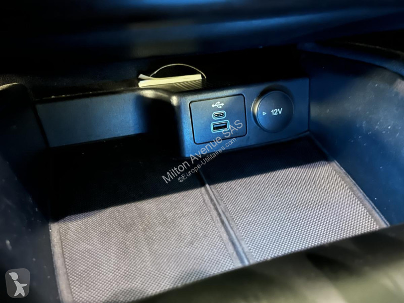 عربة نفعية Ford KUGA 2.5 Duratec Flexifuel -...