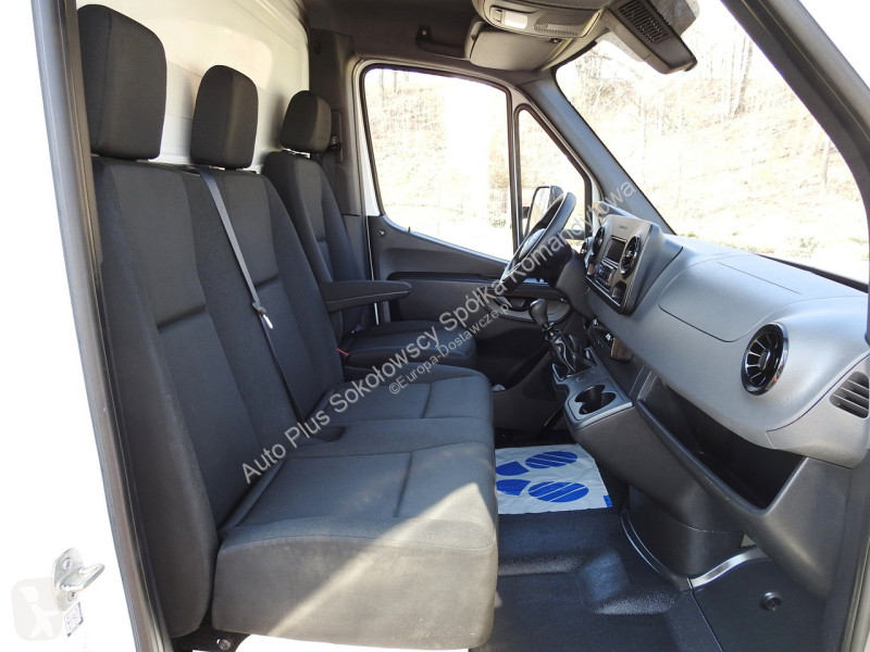 عربة نفعية Mercedes 23S18 DAILY