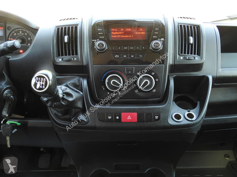 Samochód dostawczy Peugeot  BOXER