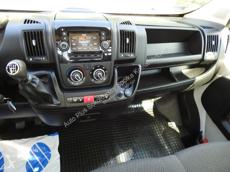 Samochód dostawczy Peugeot  BOXER