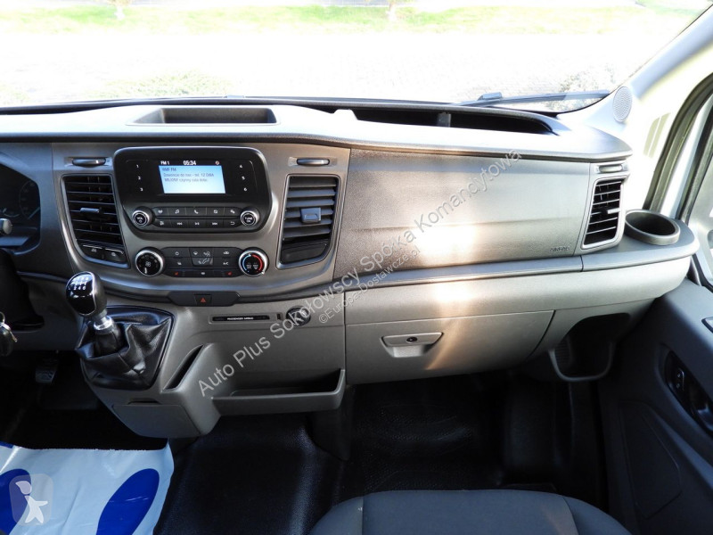 Samochód dostawczy Ford 4 x 4 TRANSIT