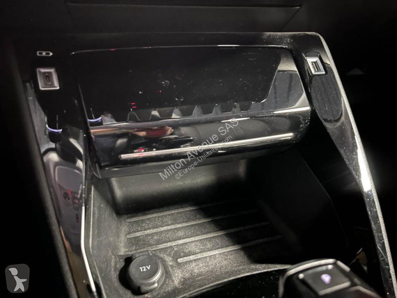 عربة نفعية Peugeot 2008 1.5 BlueHDi - 130 - BV...