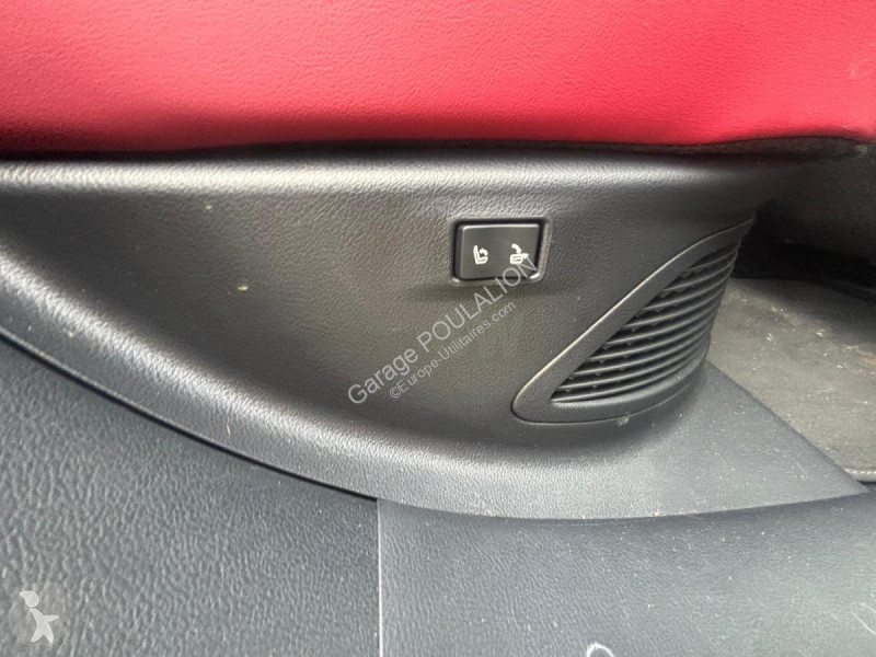 Samochód dostawczy Lexus 500H
