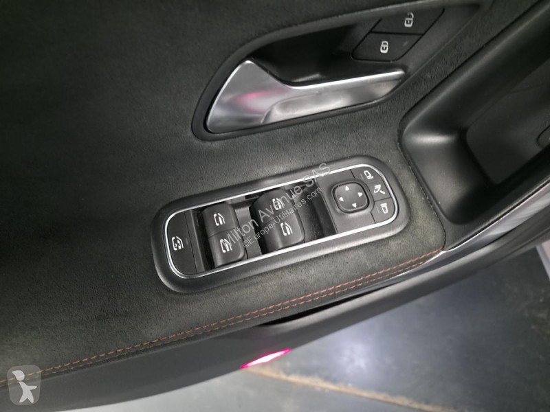 Véhicule utilitaire Mercedes CLA Shooting Brake...