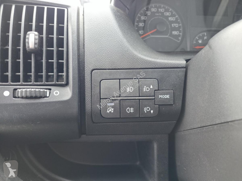 Peugeot BOXER Asphalt 335 L2H2 2.2 BlueHDi 140...