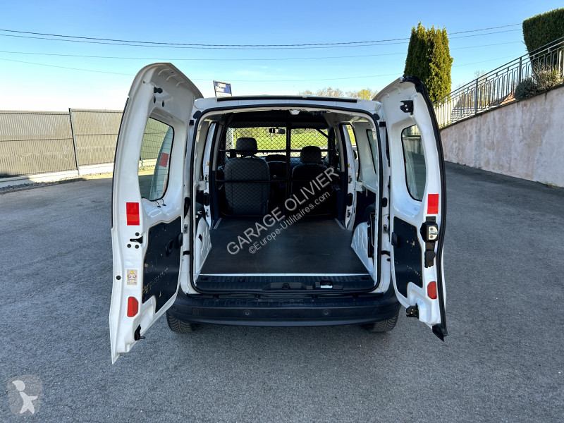 Véhicule utilitaire Renault Maxi Grand Volume...