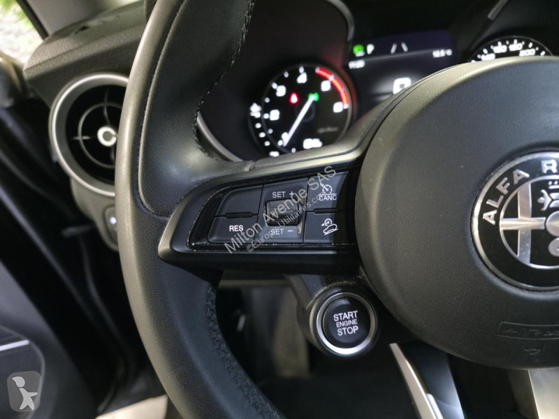 Samochód dostawczy Alfa-Roméo STELVIO 2.2 D -...