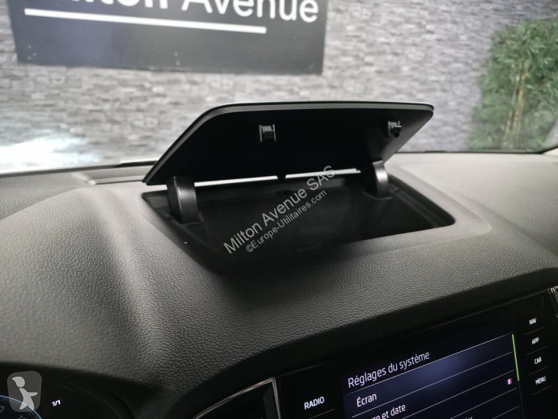 عربة نفعية Skoda KAROQ 2.0 TDI SCR - 116 - BV...