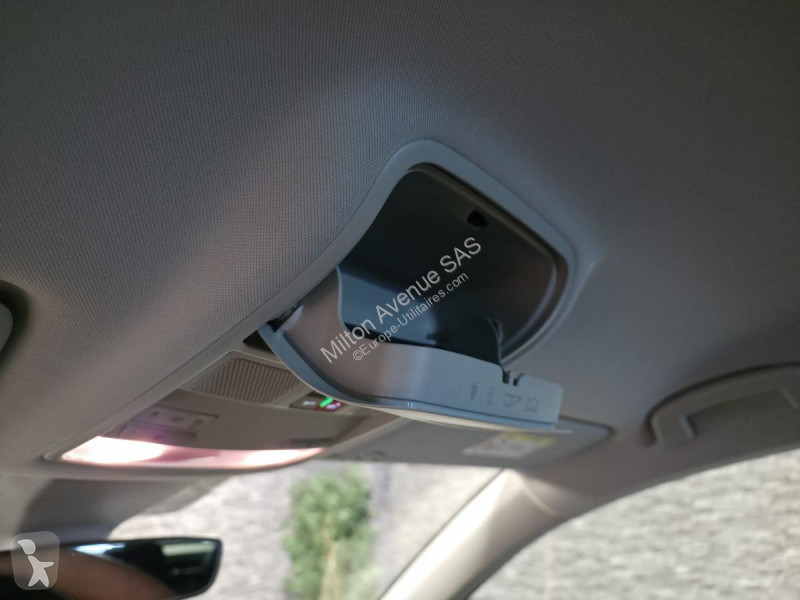 Samochód dostawczy Skoda KAROQ 2.0 TDI SCR -...