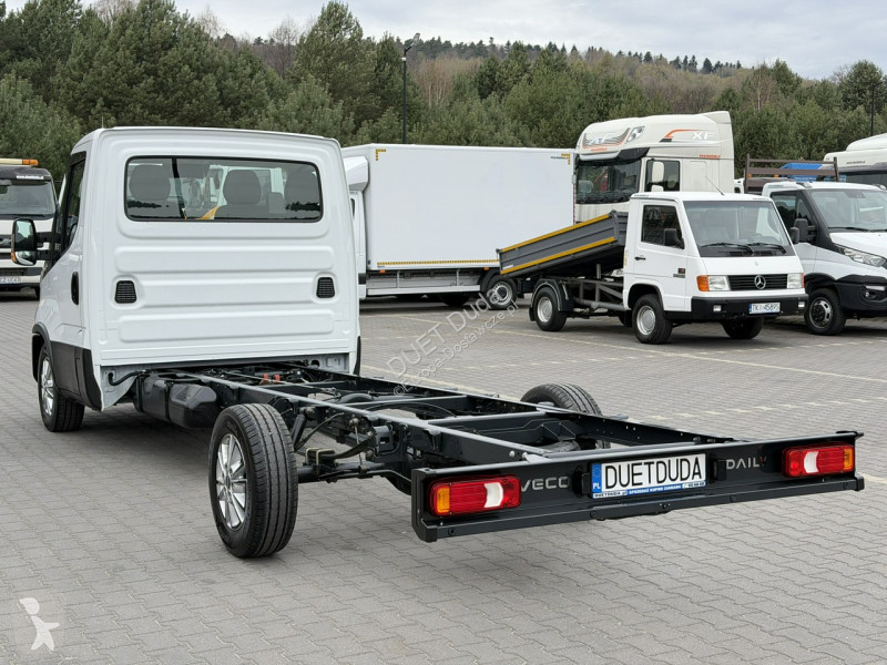 Лекотоварен автомобил Iveco 35S18 H