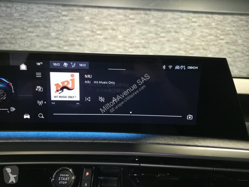 عربة نفعية Peugeot 5008 1.2i Hybrid -136 - BV...
