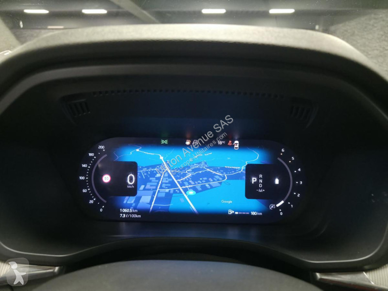 Samochód dostawczy Volvo XC60 B4 Micro-Hybride...