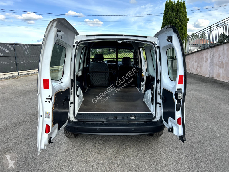 Véhicule utilitaire Renault Maxi Grand Volume...