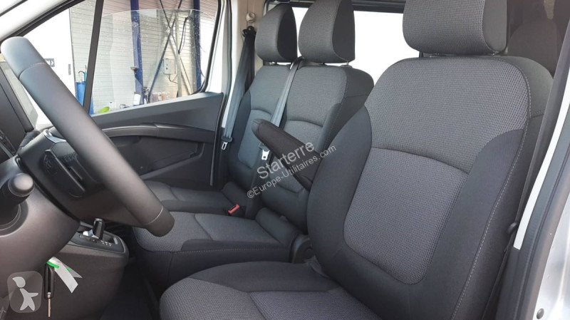Véhicule utilitaire Renault  TRAFIC CABINE...