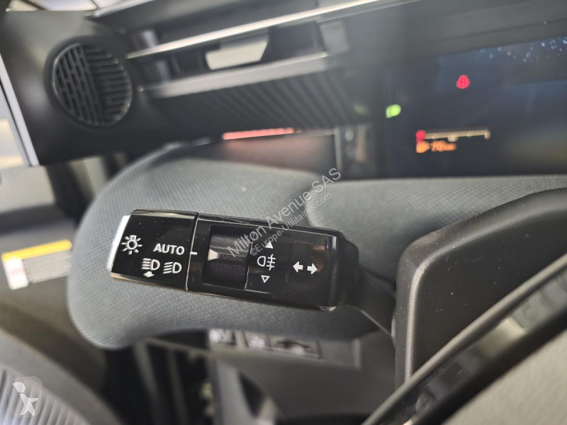 Véhicule utilitaire Citroën C5 AIRCROSS 1.2i...