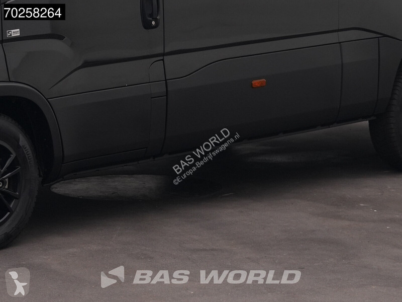 Véhicule utilitaire Iveco 35S21 210PK 3.0L...