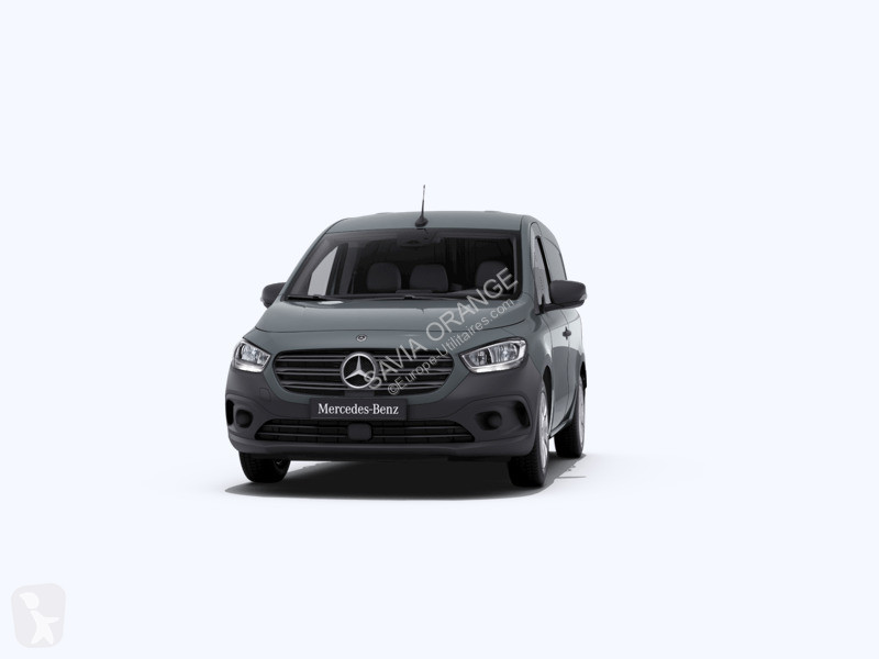 Véhicule utilitaire Mercedes 112 CDI Fourgon...