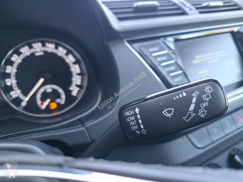 عربة نفعية Skoda FABIA 1.0 TSI - 95  Business