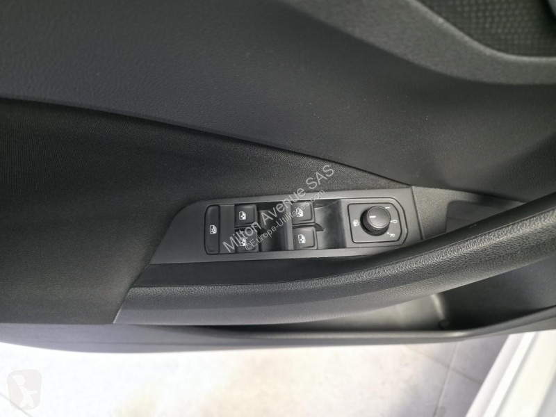 عربة نفعية Skoda KAMIQ 1.0 TSI - 95  Ambition