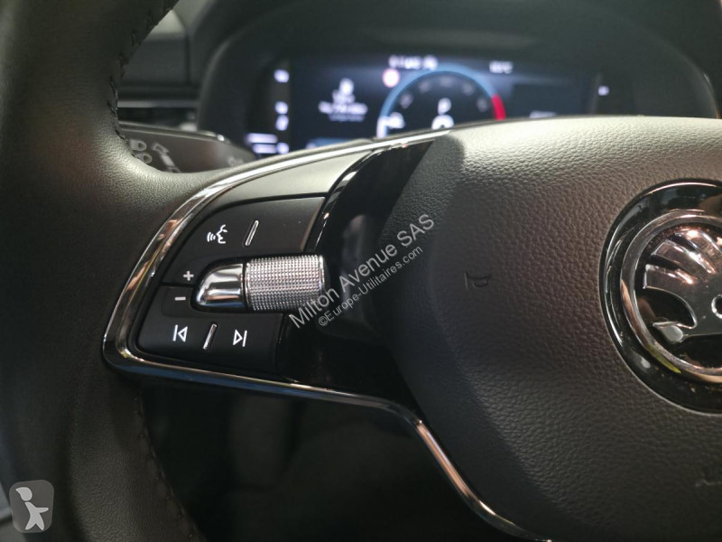 Véhicule utilitaire Skoda SCALA 1.0 TSI Evo -...