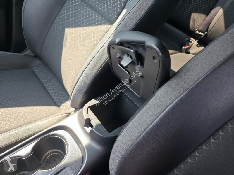 Samochód dostawczy Nissan 1.0 DIG-T 114 N-Connecta