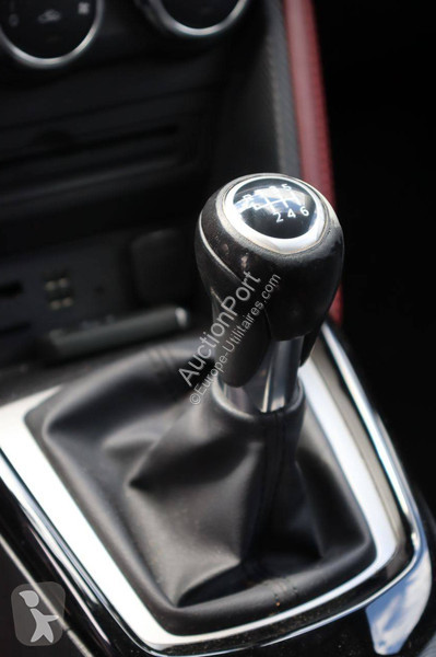Samochód dostawczy Mazda  CX3