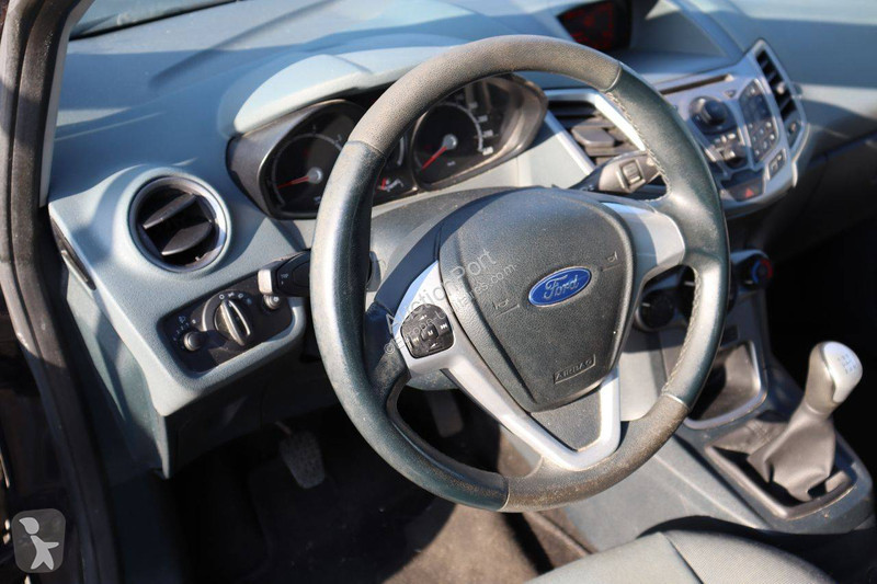 عربة نفعية Ford