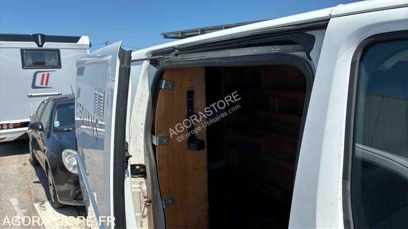 Véhicule utilitaire Peugeot EXPERT