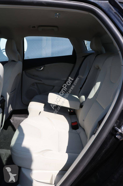 عربة نفعية Volvo