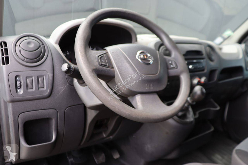 Furgoneta Nissan